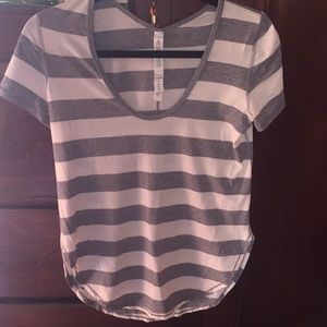 Lululemon workout top